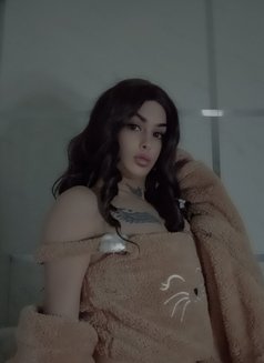 ليلو - Transsexual escort agency in Beirut Photo 15 of 26