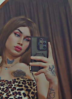 ليلو - Transsexual escort agency in Beirut Photo 20 of 26