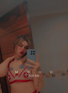 ليلو - Transsexual escort agency in Beirut Photo 23 of 26