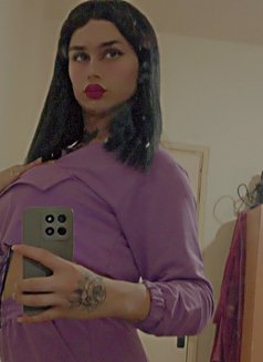 ليلو - Transsexual escort agency in Beirut Photo 30 of 30