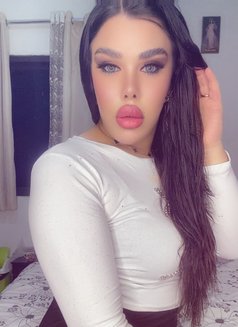 جونيلا - Transsexual escort in Beirut Photo 29 of 30