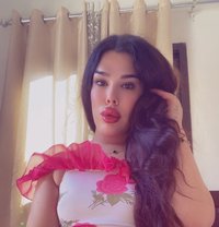 جونيلا - Transsexual escort in Beirut