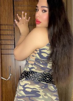 جونيلا - Transsexual escort in Beirut Photo 19 of 20