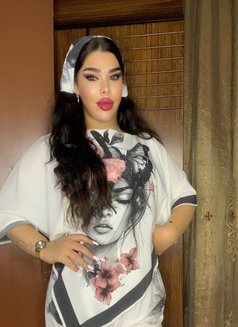 جونيلا - Transsexual escort in Beirut Photo 20 of 20