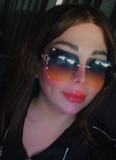 اليسار - Transsexual escort in Damascus Photo 1 of 3