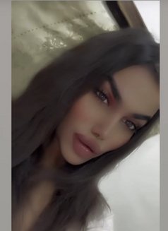وتين - Transsexual escort agency in Damascus Photo 6 of 6