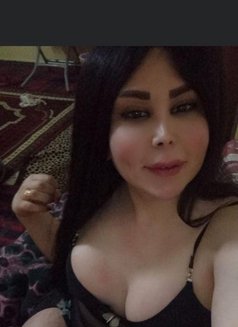 اليسار - Transsexual escort in Damascus Photo 6 of 7