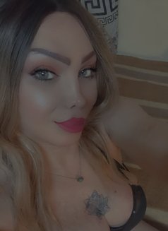 ناتاشا - Transsexual escort in Damascus Photo 1 of 2