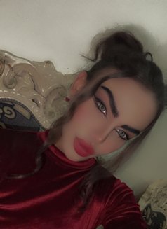 وتين - Transsexual escort agency in Damascus Photo 8 of 10