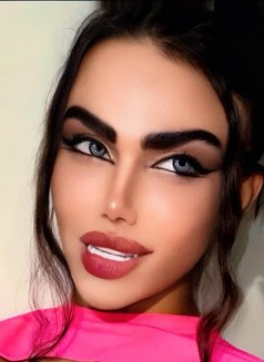 وتين - Transsexual escort agency in Damascus Photo 10 of 10