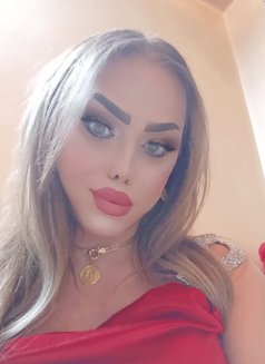 ناتاشا - Transsexual escort in Damascus Photo 2 of 3