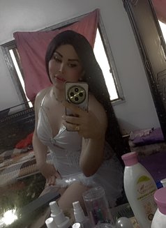 اليسار - Acompañantes transexual in Damascus Photo 6 of 7