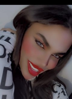 وتين - Transsexual escort agency in Damascus Photo 11 of 12