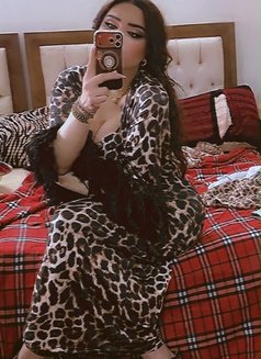 مايا - Transsexual escort in Damascus Photo 4 of 6