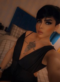 شوشو - Transsexual escort in Dubai Photo 4 of 6