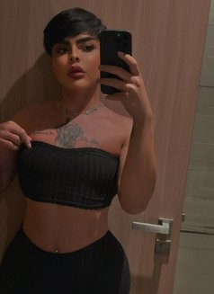 شوق - Transsexual escort in Dubai Photo 9 of 9