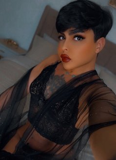 شوق - Transsexual escort in Dubai Photo 9 of 10