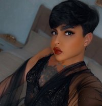 شوق - Transsexual escort in Dubai