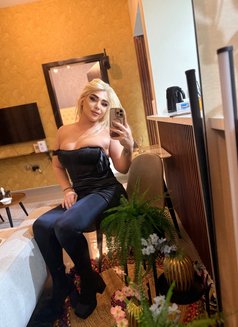 𝐀𝐫𝐚𝐛 𝐲𝐚𝐫𝐚 𑁍 عربية - Transsexual escort in Dubai Photo 16 of 16