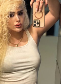 𝐀𝐫𝐚𝐛 𝐲𝐚𝐫𝐚 𑁍 عربية - Transsexual escort in Dubai Photo 21 of 30