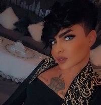 شااااام - Transsexual escort in Dubai