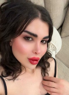 عسليه - Acompañantes transexual in Erbil Photo 11 of 23