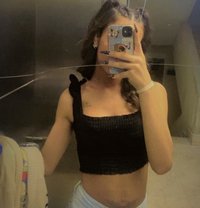 نيفين - Transsexual escort agency in Erbil