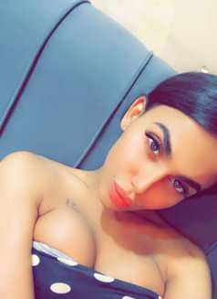 نيفين - Transsexual escort agency in Erbil Photo 4 of 5
