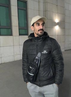 صخر - Male escort in Beirut Photo 2 of 2