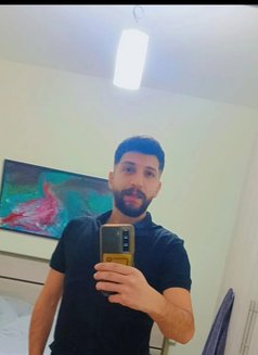 ابو يزن - masseur in Beirut Photo 1 of 1