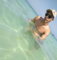 خالد - Male escort in Dubai