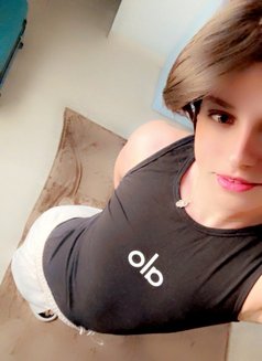 علي - Male escort in Muscat Photo 5 of 6