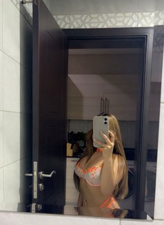 𝒜𝑀𝐸𝑅𝒜𝐻 | أميرة 🪬 - puta in Al Manama Photo 8 of 11