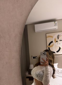 𝒜𝑀𝐸𝑅𝒜𝐻 | أميرة 🪬 - escort in Al Manama Photo 12 of 14