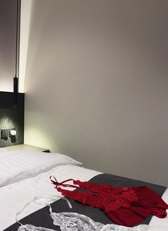 ๐๐๐ธ๐
๐๐ป | ุฃู
ูุฑุฉ ๐ชฌ - puta in Al Manama Photo 8 of 9