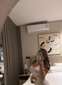𝒜𝑀𝐸𝑅𝒜𝐻 | أميرة 🪬 - escort in Al Manama Photo 9 of 10