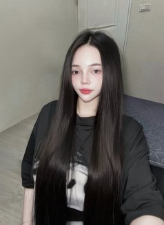 วิวี่ วีไอพี - escort in Taichung Photo 11 of 12