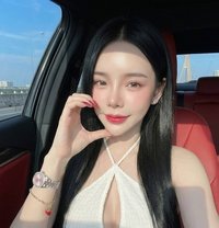 วิวี่ วีไอพี - escort in Taipei Photo 4 of 5