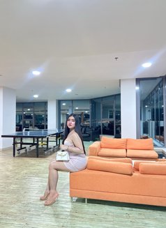 ลาตีน่า - masseuse in Al Juffair Photo 10 of 11