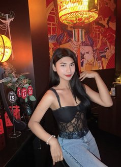 Cher Cher - Transsexual dominatrix in Bangkok Photo 14 of 19