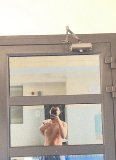 ฮานัน - Transsexual escort in Indore Photo 12 of 12