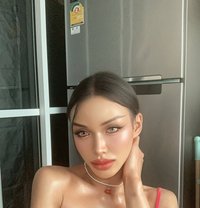 อลิซ กระเทย คุ้มกัน - Transsexual escort in Bangkok