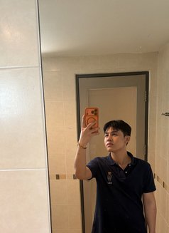 พิษณุวัตร์ ศรีสุวอ - Acompañantes transexual in Bangkok Photo 3 of 3