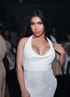 Cum for me Jennifer - Transsexual escort in Abu Dhabi Photo 6 of 8