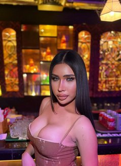 Cum for me Jennifer - Transsexual escort in Abu Dhabi Photo 8 of 8