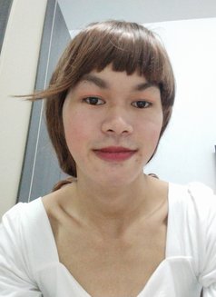 เอมมี่ - Transsexual adult performer in Bangkok Photo 4 of 4