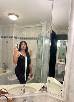 อามินา - Transsexual escort in Bangkok Photo 3 of 7