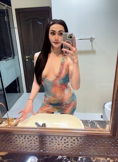 Madison Both more Top Big Cock - Transsexual escort in Dubai Photo 16 of 17