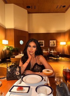 أميرة - Transsexual escort in Dubai Photo 29 of 30