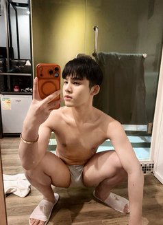 พิษณุวัตร์ ศรีสุวอ - Acompañantes transexual in Hong Kong Photo 6 of 9